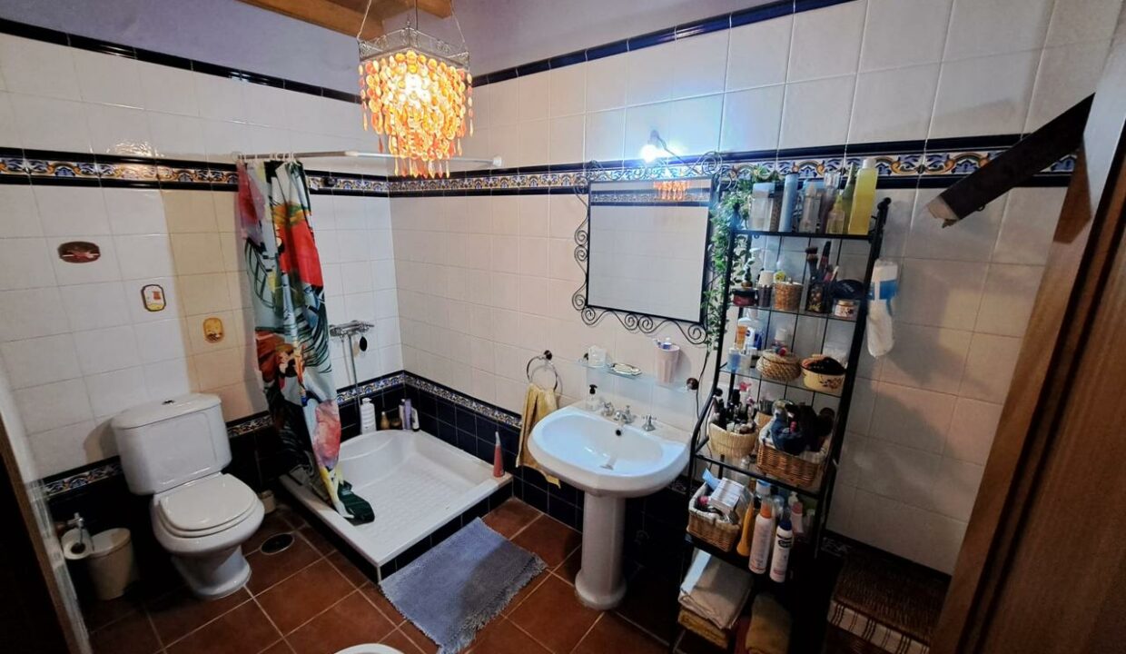 3758707-0689dd38