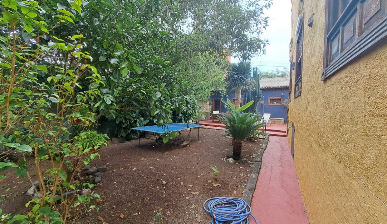 3758707-52947ab8